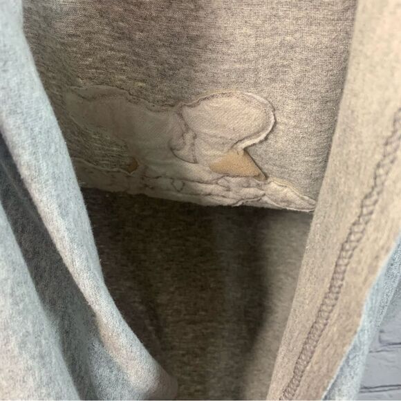 Basic T-shirt with Embroidered Grumpy Graphic - Picture 8 of 8